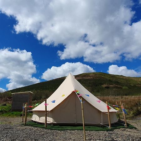 ホテル Calon Y Goedwig Glamping ランダバリー エクステリア 写真