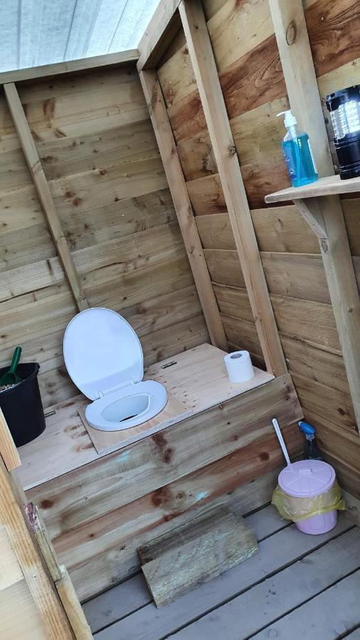 ホテル Calon Y Goedwig Glamping ランダバリー エクステリア 写真
