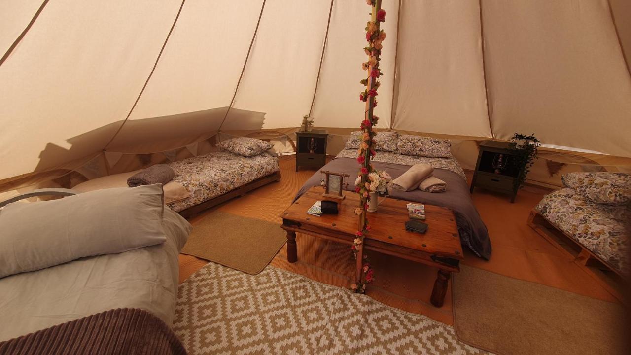 ホテル Calon Y Goedwig Glamping ランダバリー エクステリア 写真