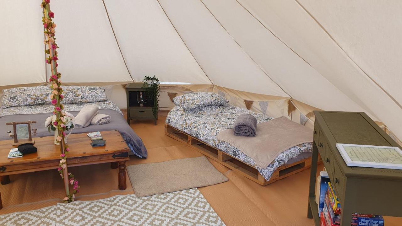 ホテル Calon Y Goedwig Glamping ランダバリー エクステリア 写真