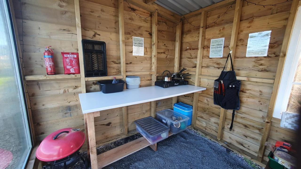 ホテル Calon Y Goedwig Glamping ランダバリー エクステリア 写真