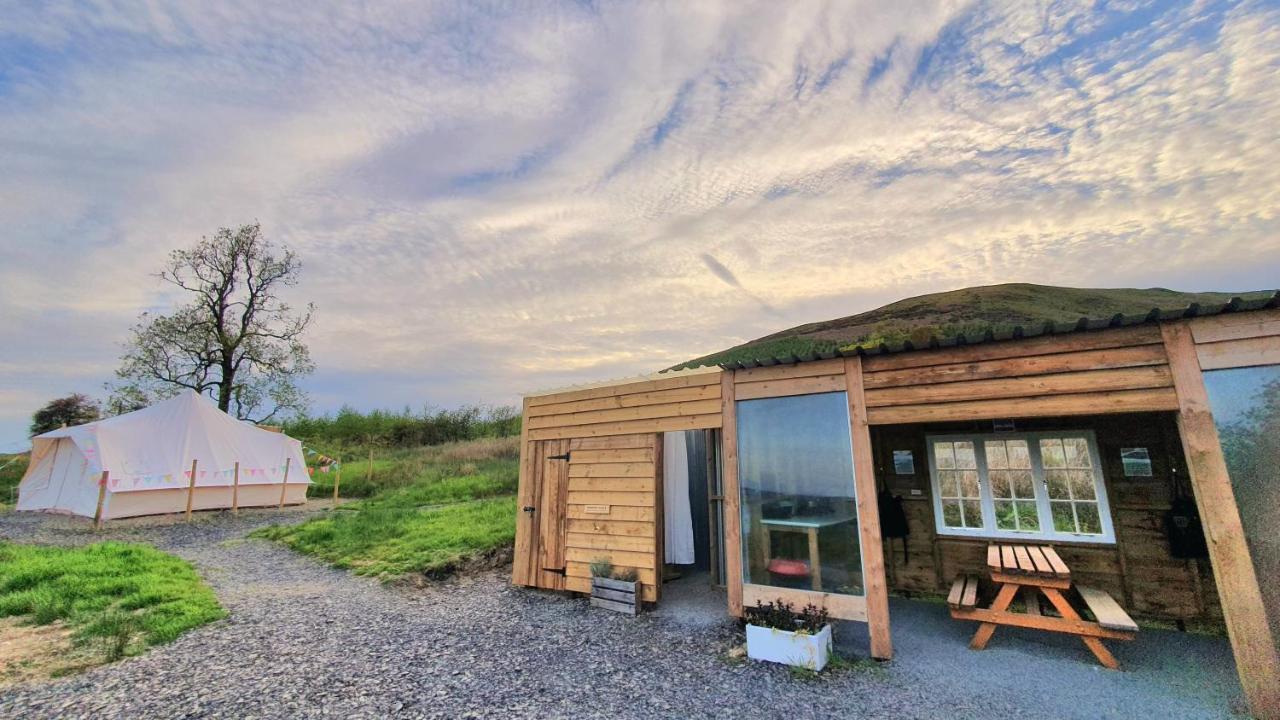 ホテル Calon Y Goedwig Glamping ランダバリー エクステリア 写真