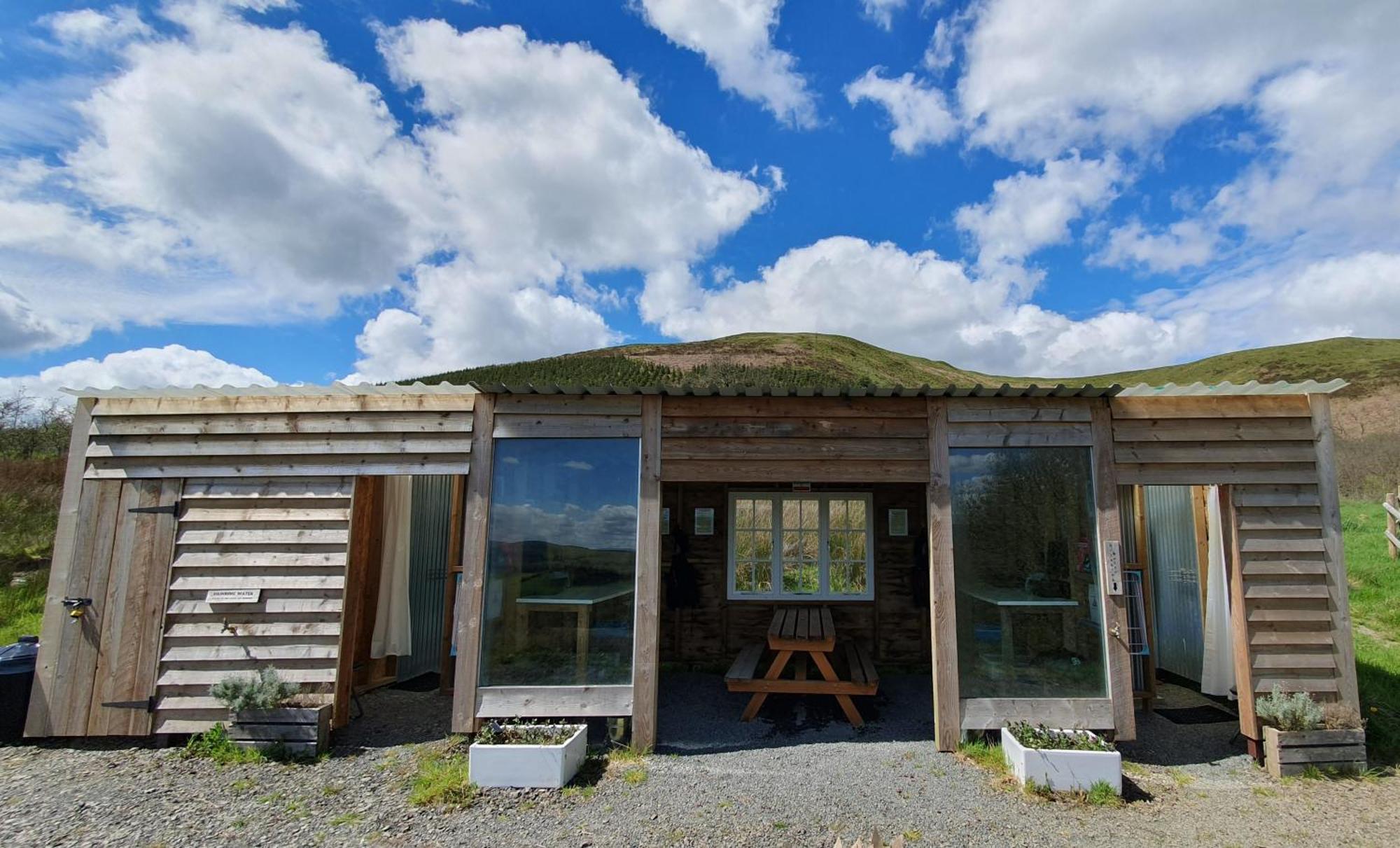 ホテル Calon Y Goedwig Glamping ランダバリー エクステリア 写真